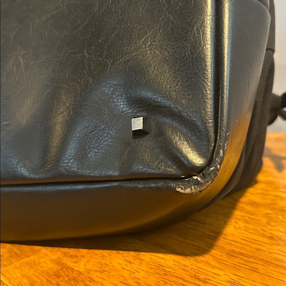 Beis Weekender Bag - Picture 7 of 11